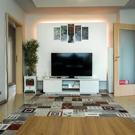 2 Bdr Cozy Downtown I Mall, Park, Subway Lägenhet Sofia