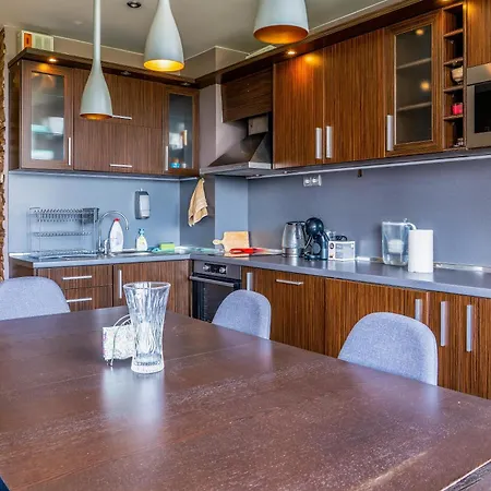 2 Bdr Cozy Downtown I Mall, Park, Subway Apartament Sofia